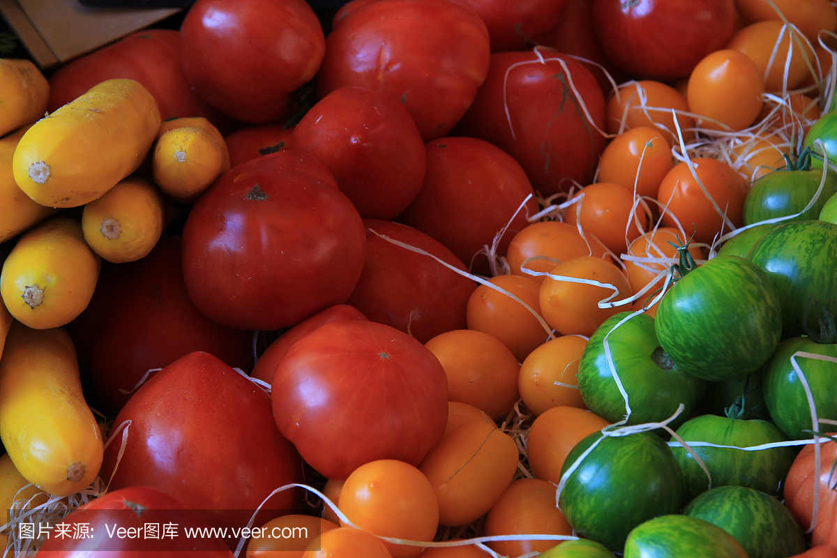 普罗旺斯市场上的西红柿